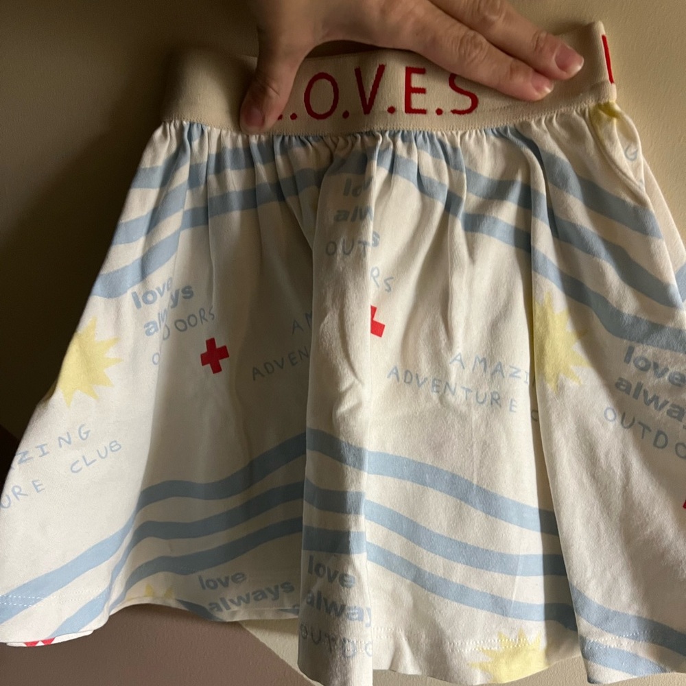 Beau loves circle skirt size 4-5